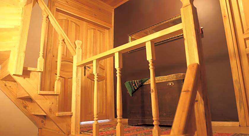 Tom Square Boutique Hotel