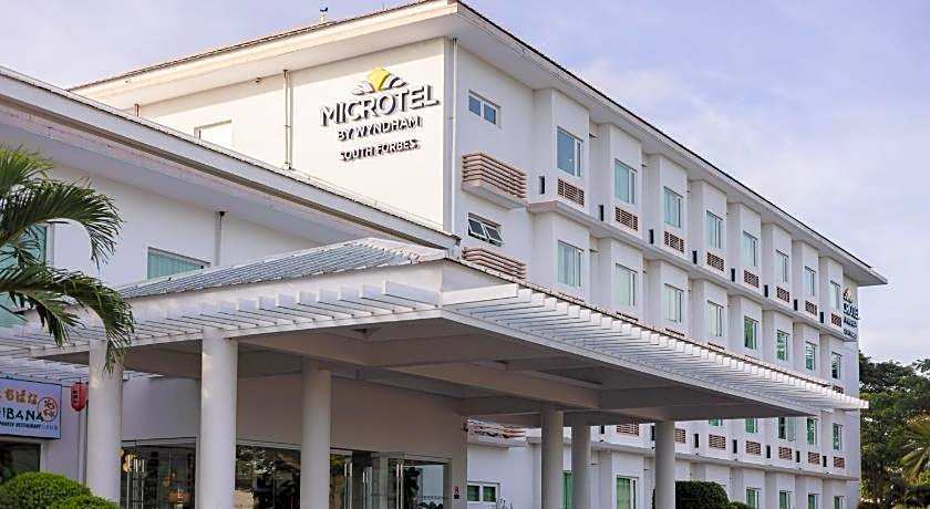 Microtel by Wyndham South Forbes near Nuvali