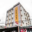 RedDoorz Plus near Universitas Negeri Makassar