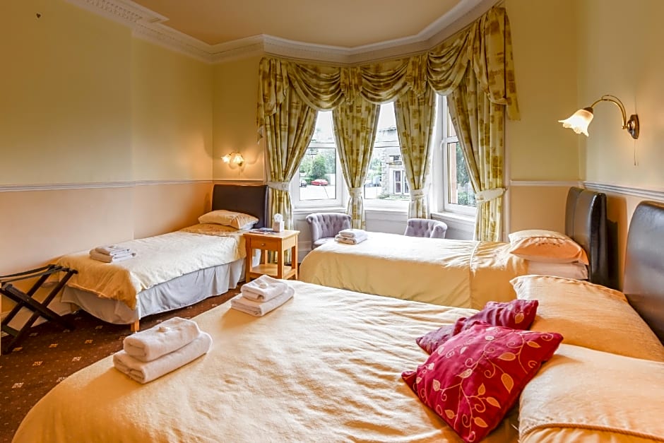 Photo 1 of 4 of Family 1 Double Bed and 2 Twin Beds