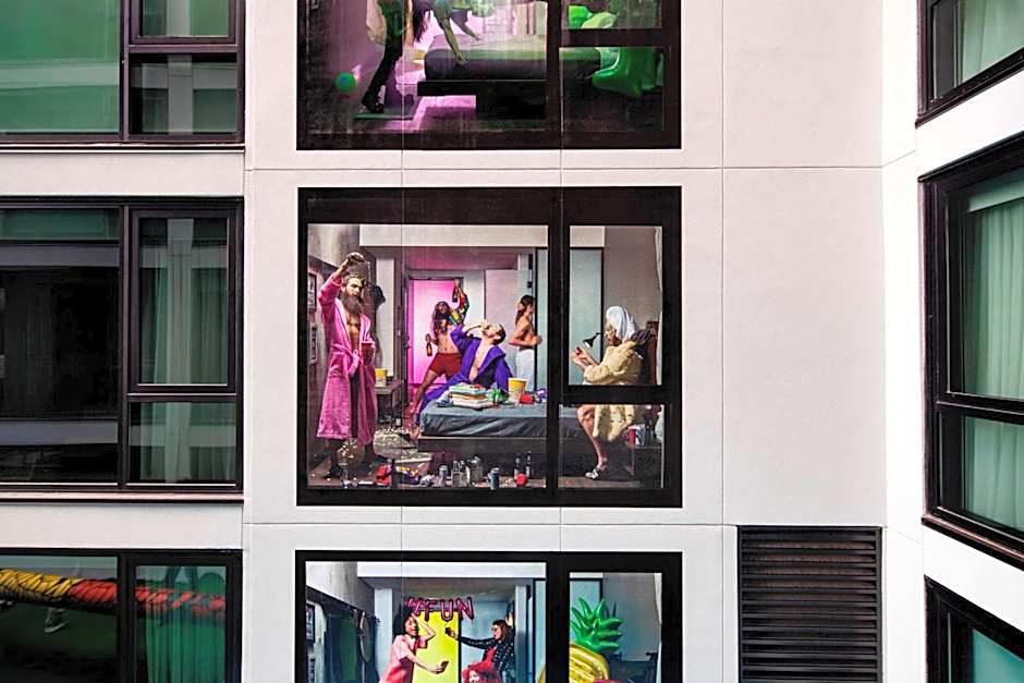 Moxy by Marriott Chicago Downtown