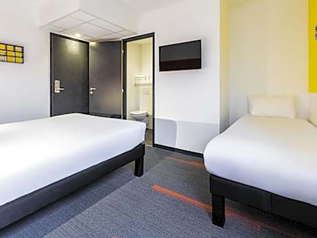 Pop Room with One Double Bed and One Single Bed