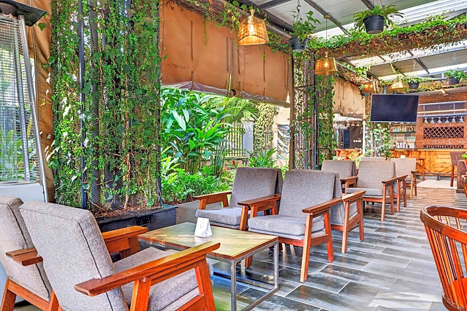 PrideInn Westlands Luxury Boutique Hotel