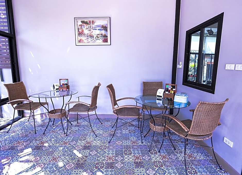 Sansabai House Hotel