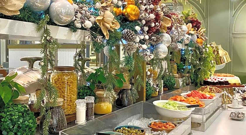 Uma Hotel And Residences 