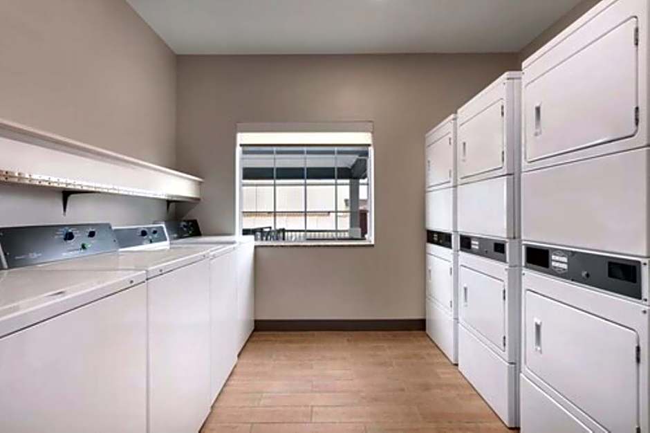 Candlewood Suites Houston Space Center - Webster by IHG