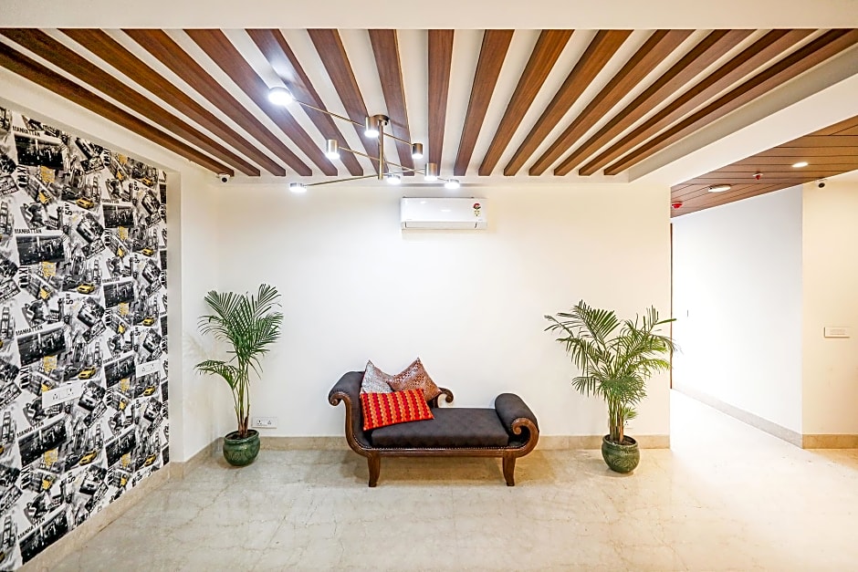 FabHotel La Paz Stay B&B