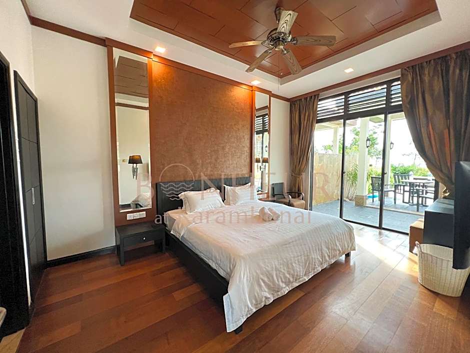 Bonheur at Karambunai