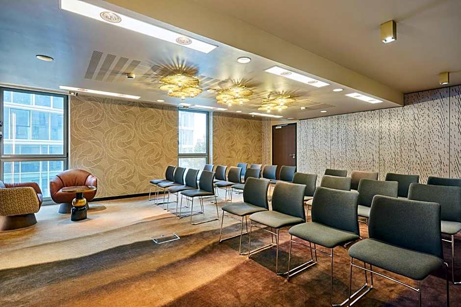 voco Paris  Porte de Clichy By IHG