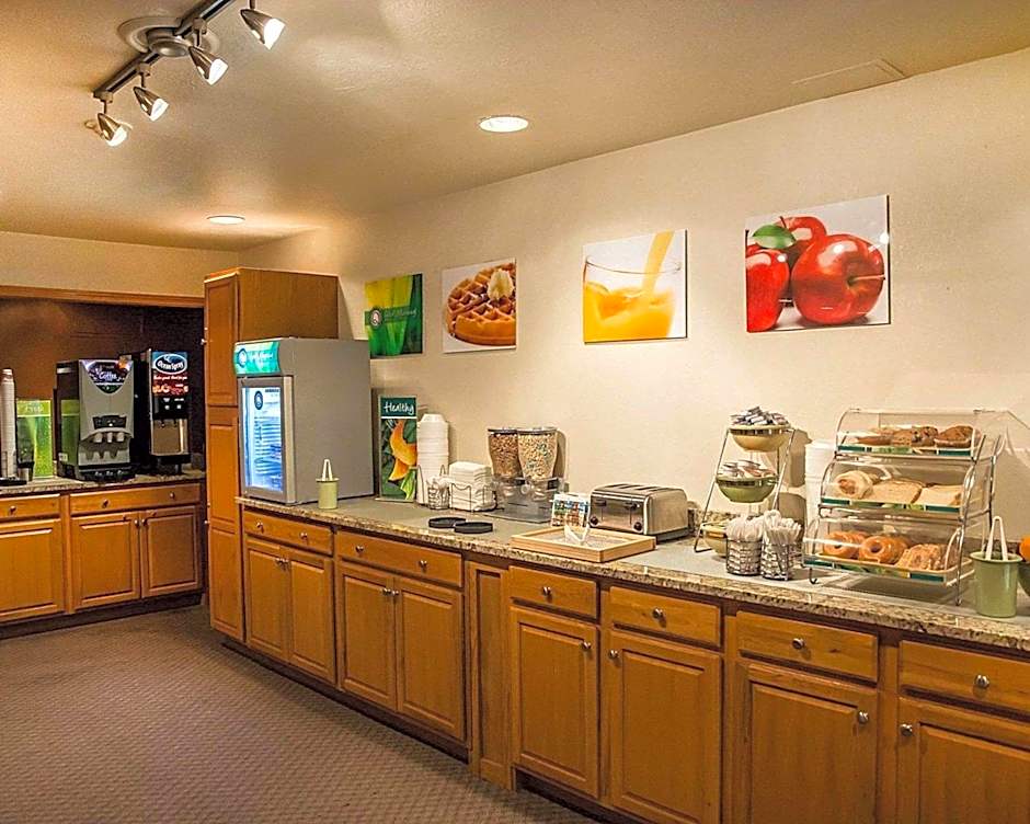 Quality Inn & Suites Cincinnati I-275