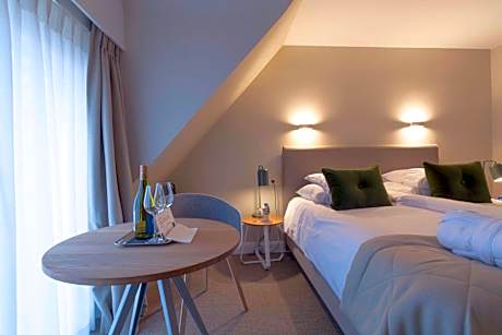 Comfort Room with Balcony