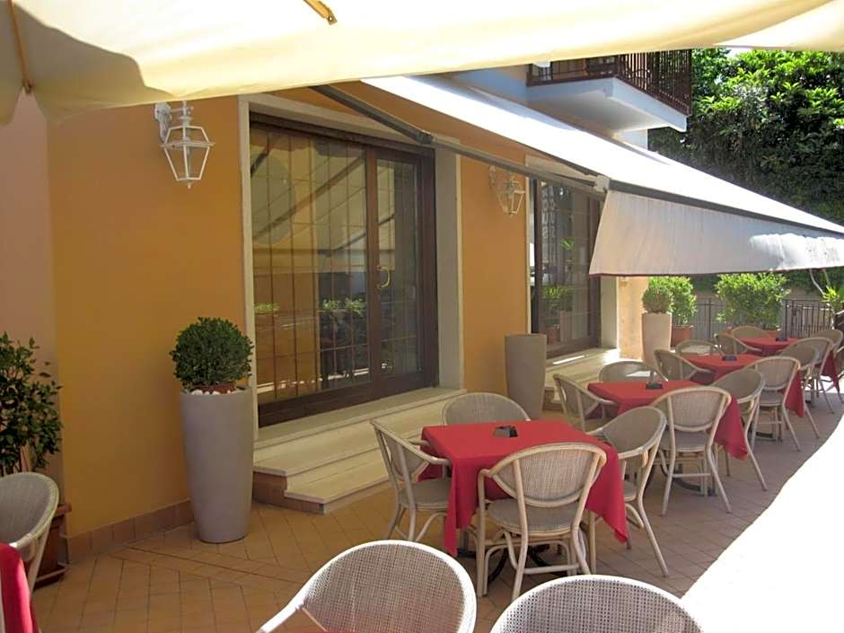 Hotel Benacus