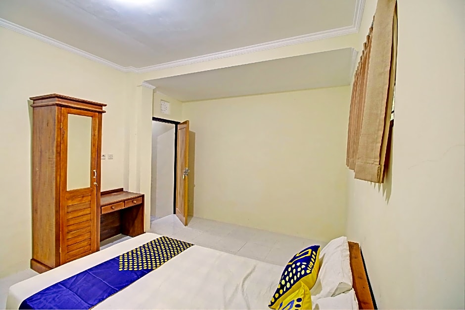 OYO Life  92953 Nirmala Kost