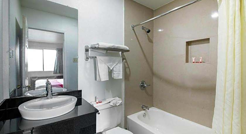 OYO Hotel Irving DFW Airport North