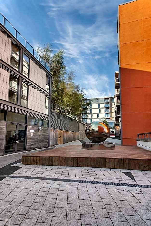 ShortstayMK Vizion apartments, with free superfast wi-fi, parking