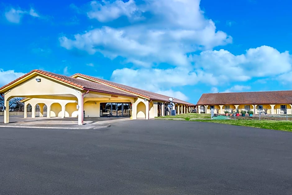 Americas Best Value Inn Bonham