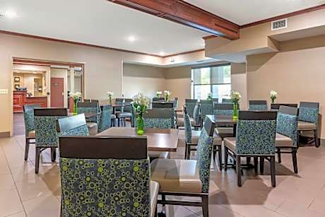 Comfort Suites Grandville