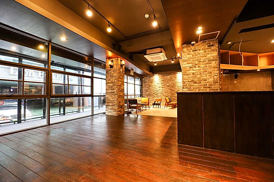 Busan Seomyeon Hound Hotel