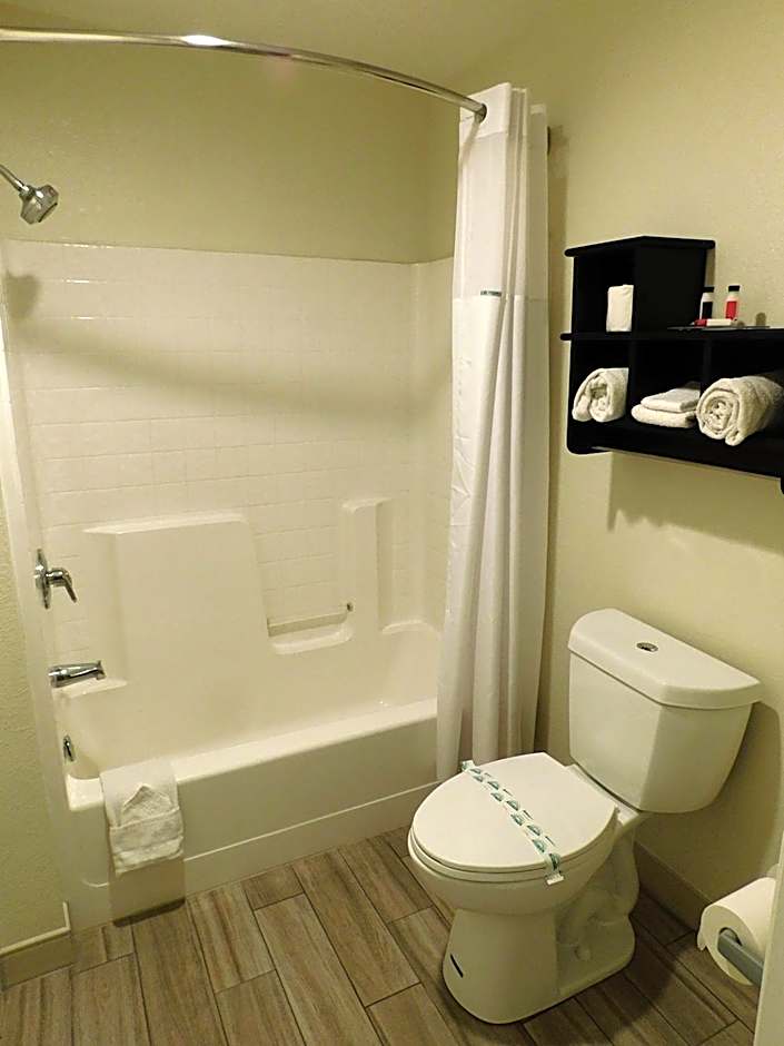 Travelodge by Wyndham Angels Camp CA