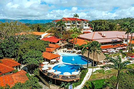 Parador Resort And Spa