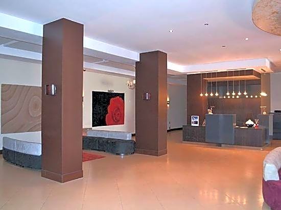 Jardy Hotel & Suites