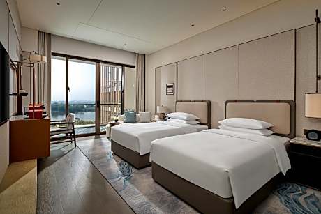 Deluxe Twin Room with River View - Club Access