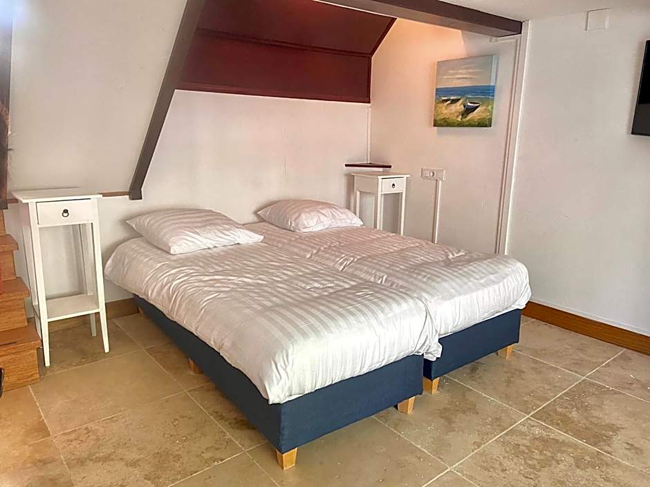 Foto 1 daripada 5 — 2 Beds
