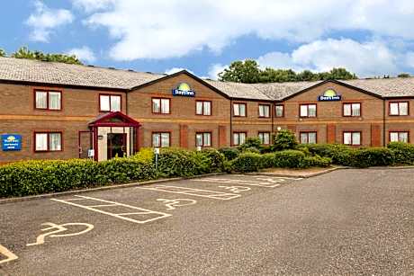 Days Inn Magor