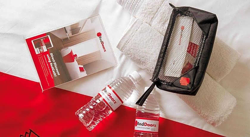 RedDoorz near Taman Wisata Alam Punti Kayu Palembang 2