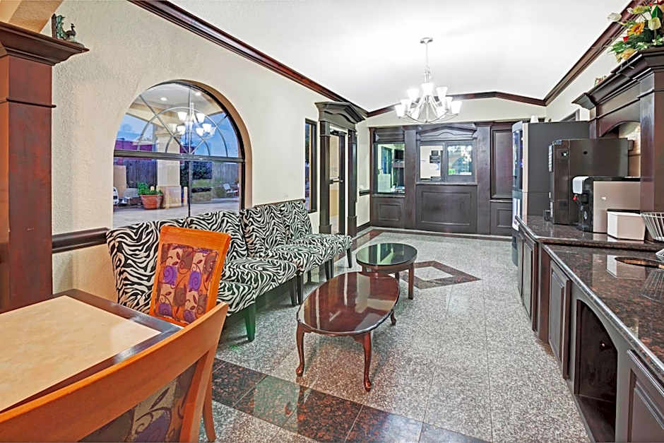 Super 8 by Wyndham Houston Hobby Airport South