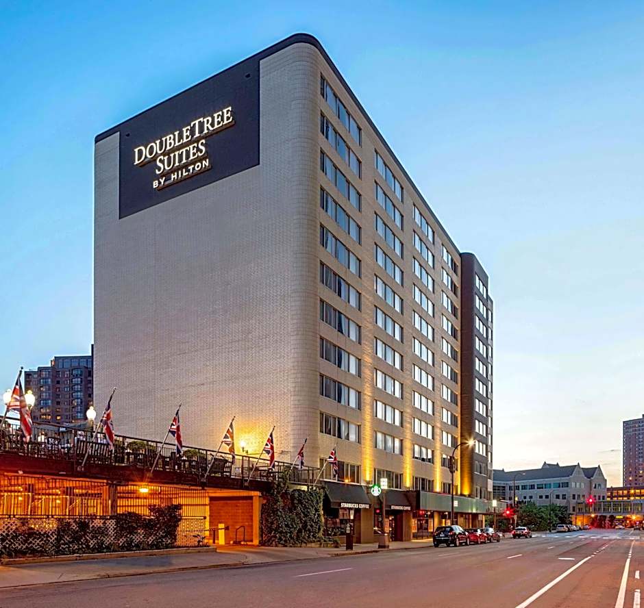 DoubleTree Suites By Hilton Minneapolis