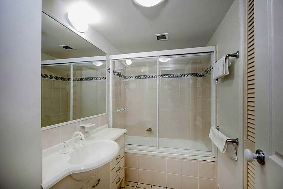 Bella Mare Coolangatta Beachside Apartments