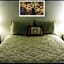 All Season's Groveland Inn