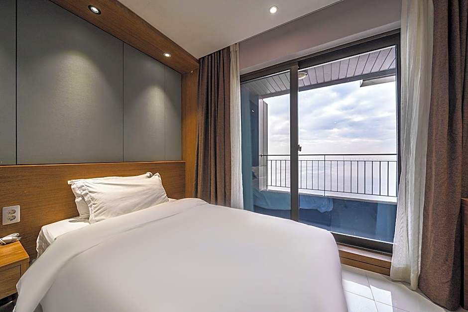 Sky and Sea Hotel