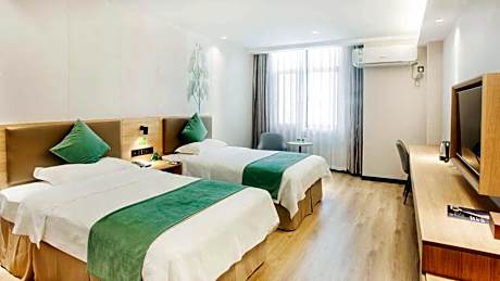 2 Bed Twin Superior Room