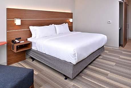 Standard King Room with Mobility Accessible Roll-In Shower