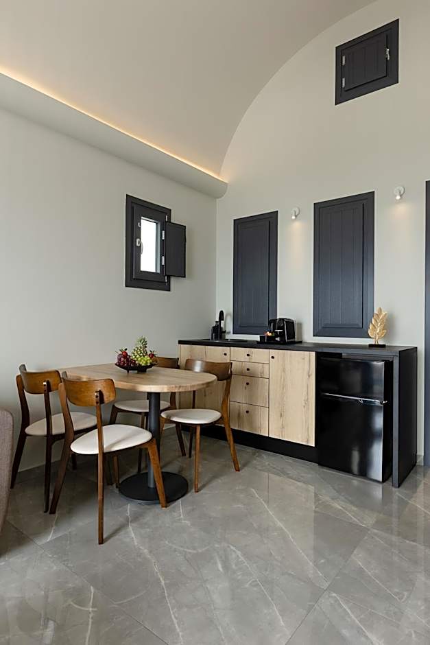 Kudos Suites Firostefani