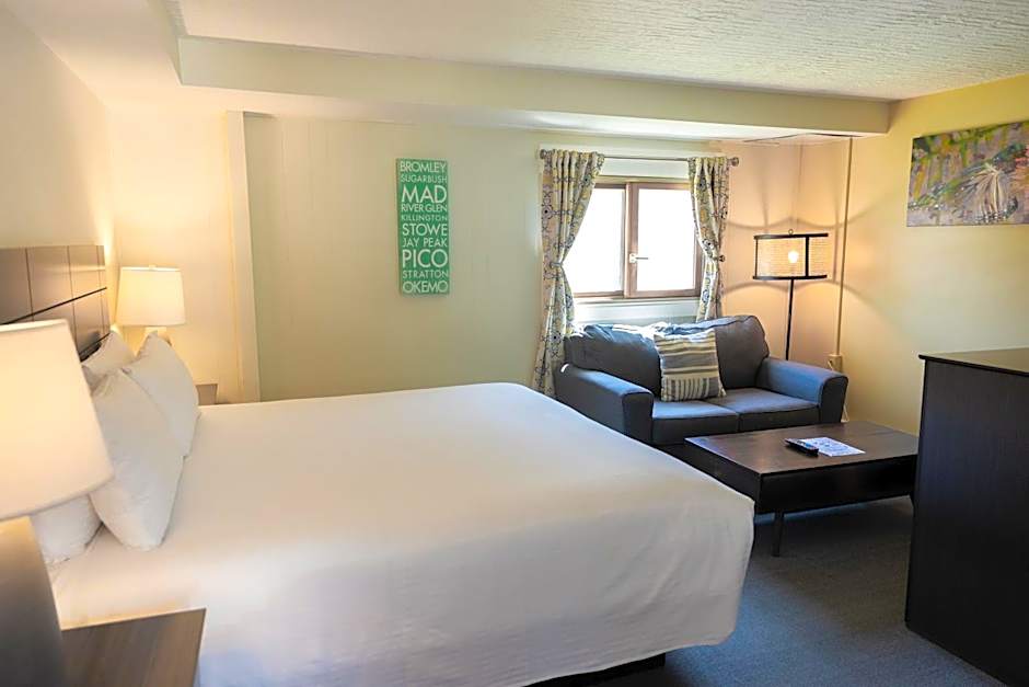 Clear River Inn and Tavern