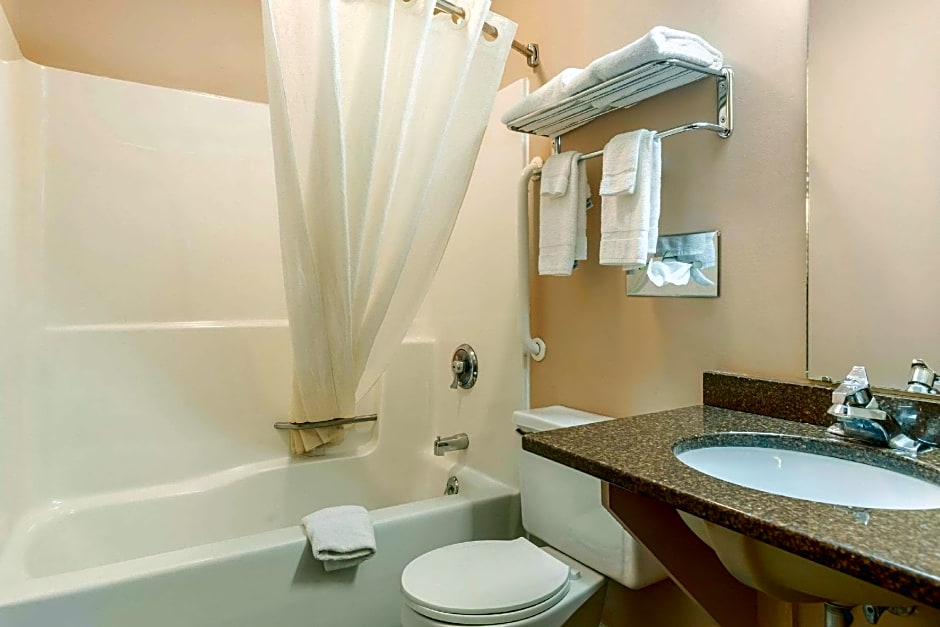 Econo Lodge Traverse City