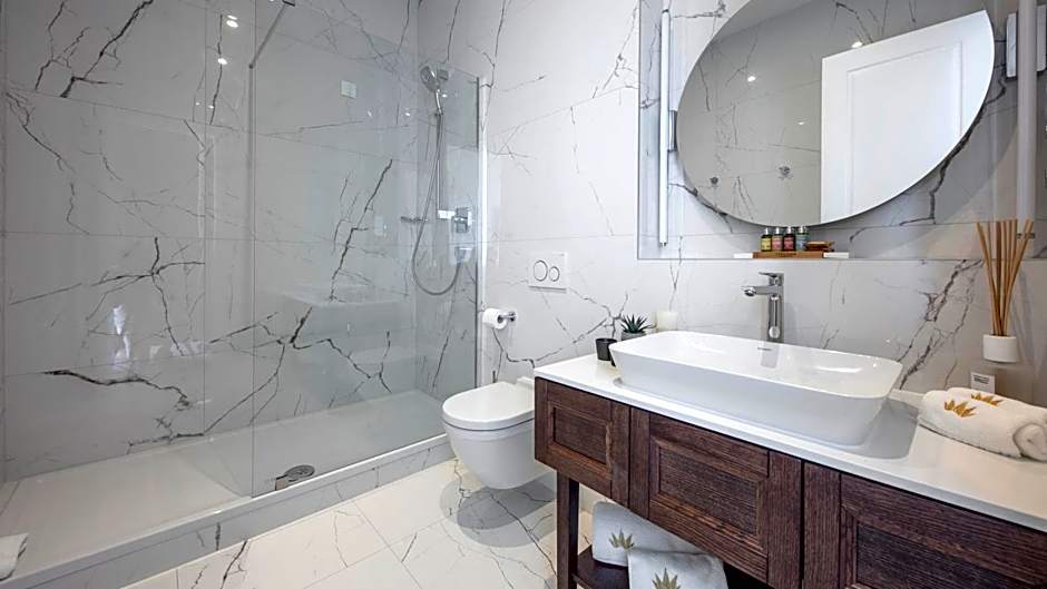 Royal Ariston Hotel