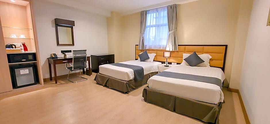 Hallmark Crown Hotel