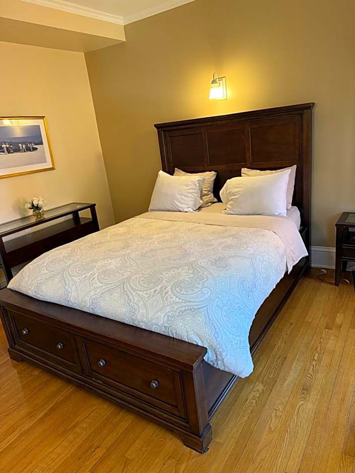 The Century House Bed and Breakfast Ottawa