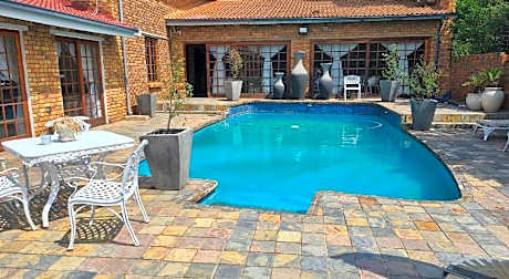 Royal Villa Guesthouse