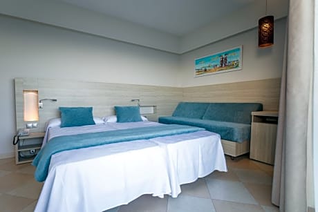 Triple Room with Panoramic View (2 Adults + 1 Child)