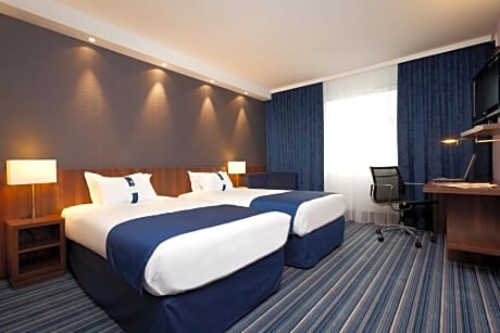 Standard Twin Room with Parking View