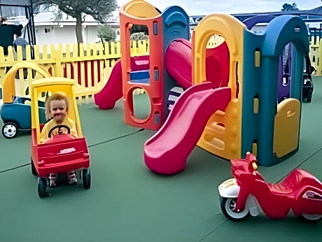 Pakefield Holiday Village - Adults Only