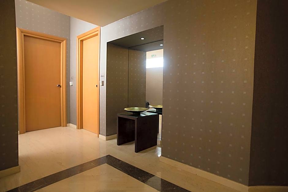 Davitel - Tobacco Hotel