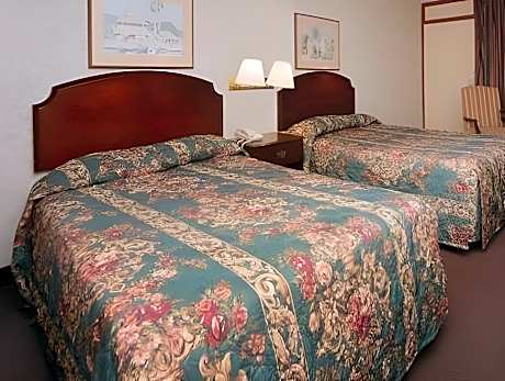 2 Double Beds Nonsmoking