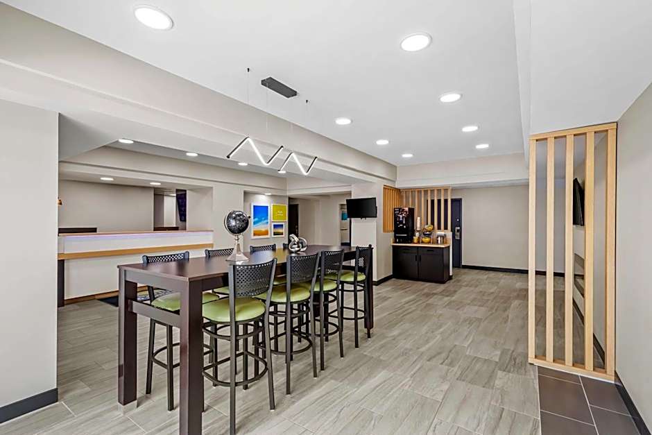 Days Inn & Suites by Wyndham Union City