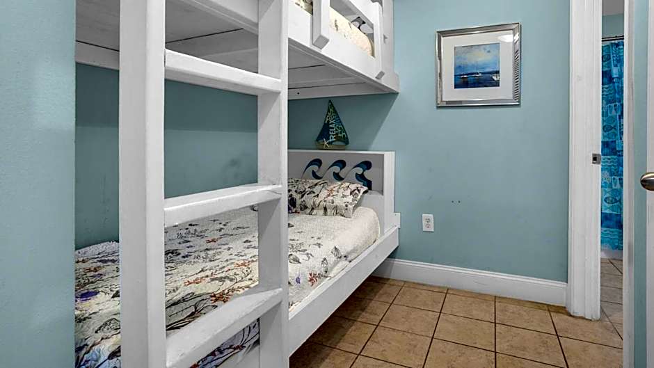 Laketown Wharf 1037